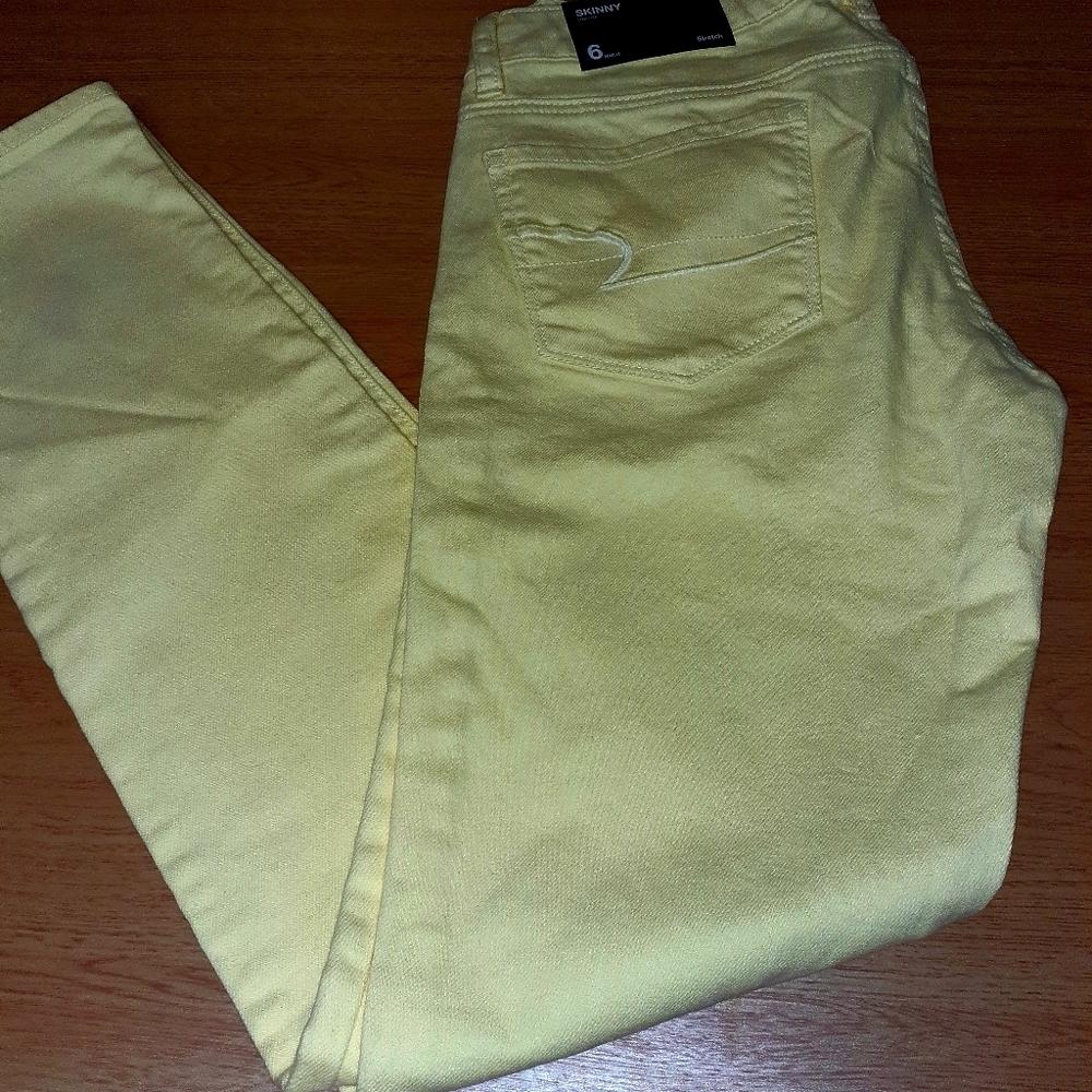 American Eagle skinny jeans yellow nwt sum…